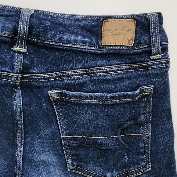 American Eagle Women's Stretch Blue Dark Wash Denim Jean Shorts Size 2 - Picture 10 of 15